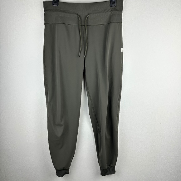 VUORI DAILY JOGGER OREGANO - Picture 2 of 4